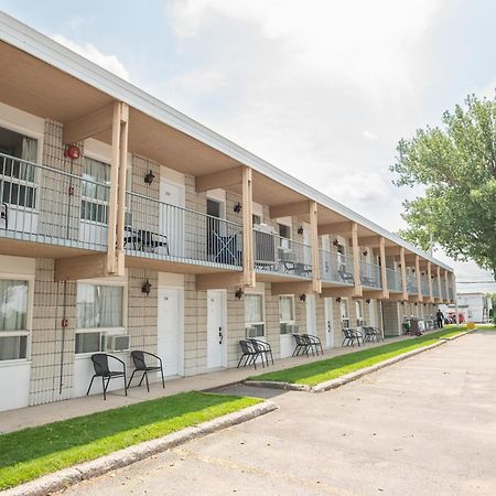Auberge Le Parasol Saguenay Exterior foto