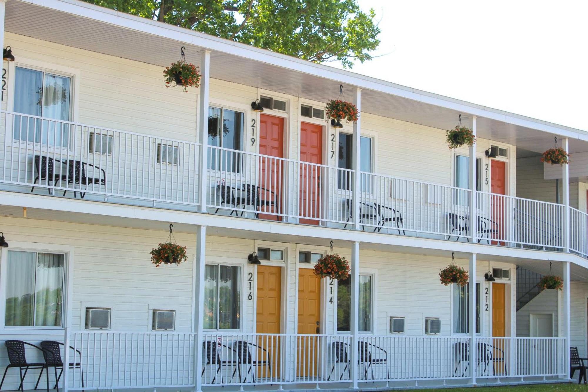 Auberge Le Parasol Saguenay Exterior foto