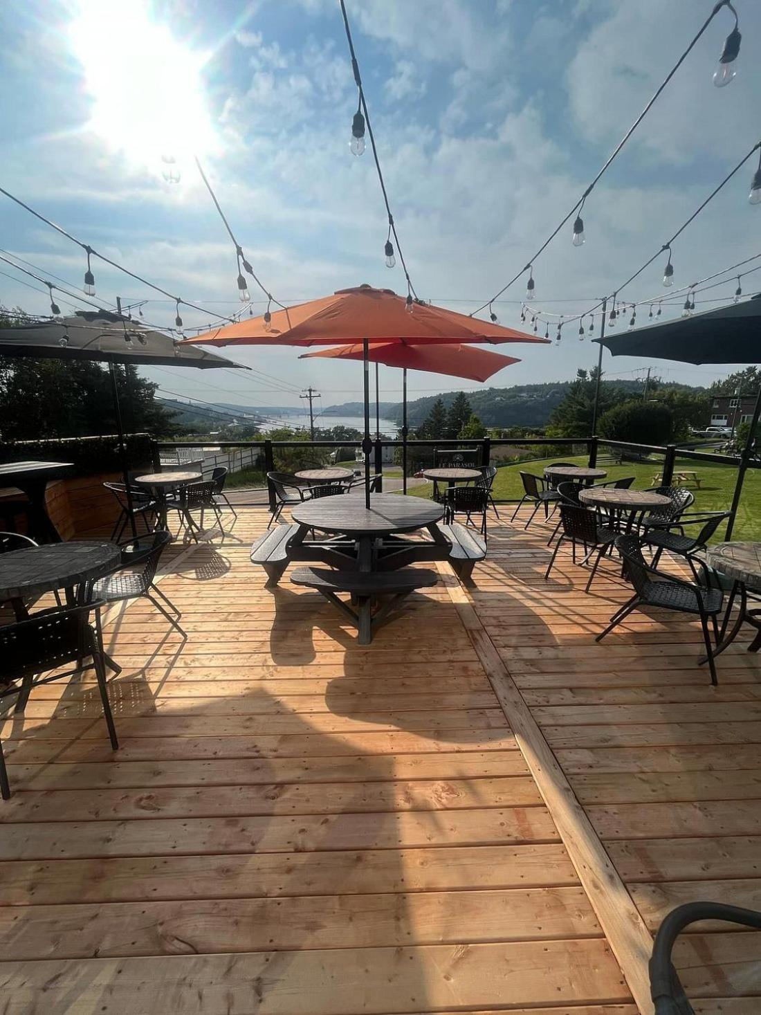 Auberge Le Parasol Saguenay Exterior foto